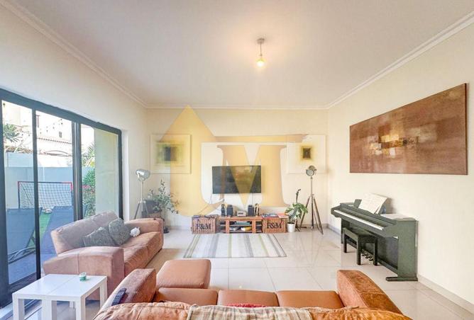 63255198 - Property Image 2