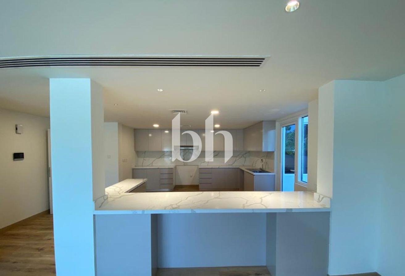 Fully Renovated | Modern | Pool | Gym | Pvt Garden photo 7
