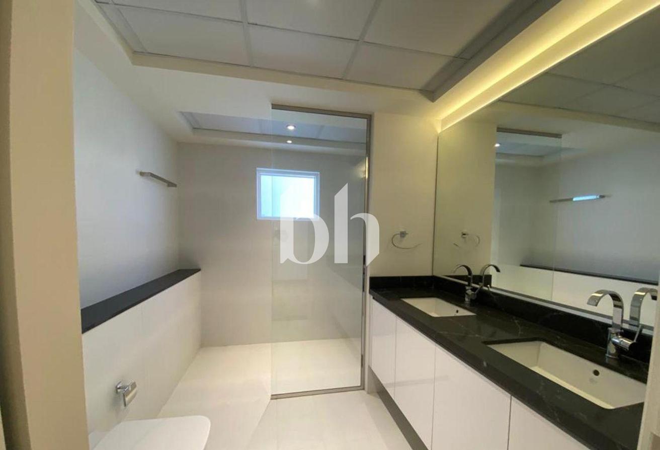 Fully Renovated | Modern | Pool | Gym | Pvt Garden photo 12
