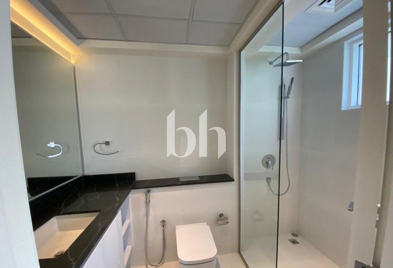 Fully Renovated | Modern | Pool | Gym | Pvt Garden photo 17