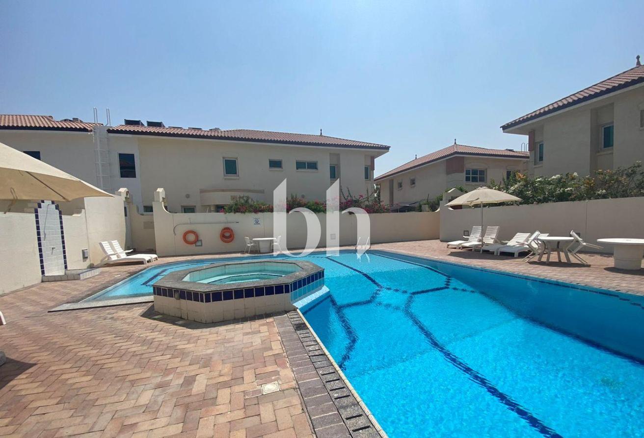 Fully Renovated | Modern | Pool | Gym | Pvt Garden photo 21