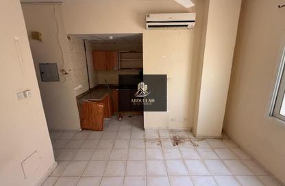 Apartment - Studio - 1 Bathroom for rent in Muwaileh 29 Building - Muwaileh - Sharjah