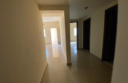 Apartment - 1 - 2 for rent in Zayd Bin Aslam Street - Abu shagara - Sharjah