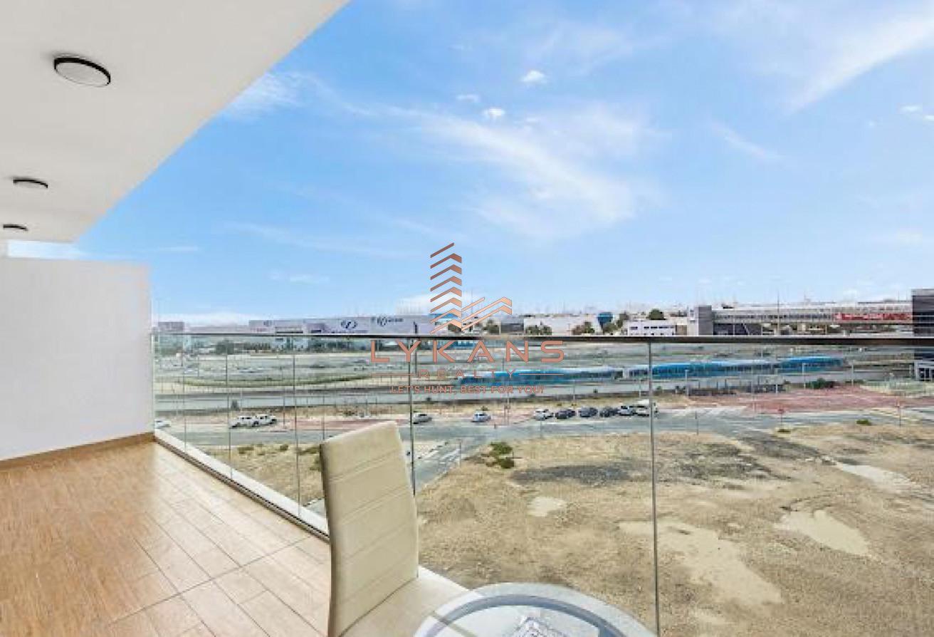 Modern Apartment | Fully Upgraded | Near To Metro photo 8