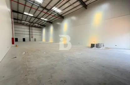 Warehouse - Studio for rent in Phase 1 - Dubai Investment Park (DIP) - Dubai