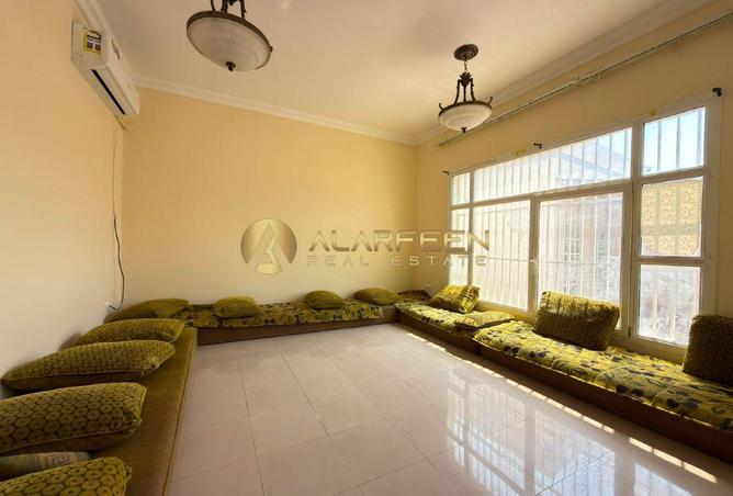 135640422 - Property Main Image