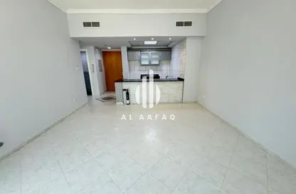 Apartment - 1 Bedroom - 1 Bathroom for rent in Babel Towers - Al Majaz 3 - Al Majaz - Sharjah