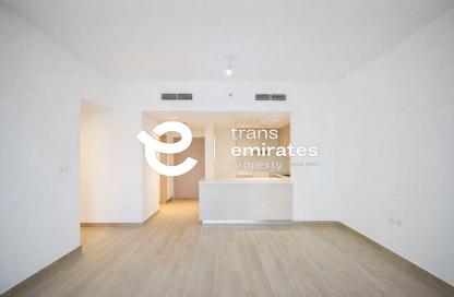 Apartment - 3 Bedrooms - 4 Bathrooms for sale in Waters Edge - Yas Island - Abu Dhabi