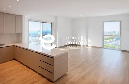 Apartment - 3 Bedrooms - 4 Bathrooms for sale in Waters Edge - Yas Island - Abu Dhabi