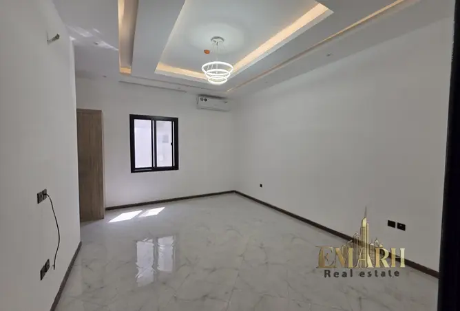 155062256 - Property Image 2
