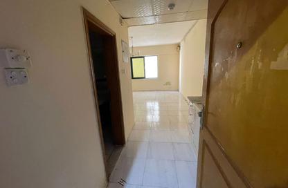 Apartment - Studio - 1 for rent in Abu Jemeza Building 2 - Al Mareija - Al Gharb - Sharjah Apartment - Studio - 1 for rent in Abu Jemeza Building 2 - Al Mareija - Al Gharb - Sharjah