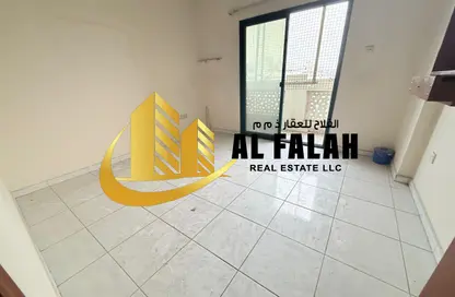 شقة - 2 غرف نوم - 1 حمام للايجار في ميدان الرولة - منطقة الرولة - الشارقة