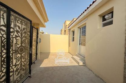 Apartment - 2 Bedrooms - 2 Bathrooms for rent in Mohamed Bin Zayed City - Abu Dhabi