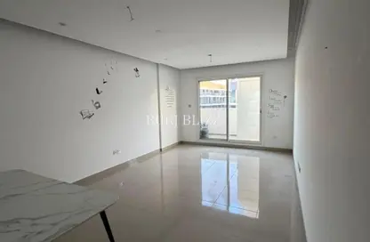 Apartment - 3 Bedrooms - 4 Bathrooms for rent in Plaza Residences 1 - Plaza Residences - District 13 - Jumeirah Village Circle - Dubai