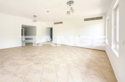 Apartment - 3 Bedrooms - 4 Bathrooms for rent in Shakespeare Circus 3 - Shakespeare Circus - Motor City - Dubai