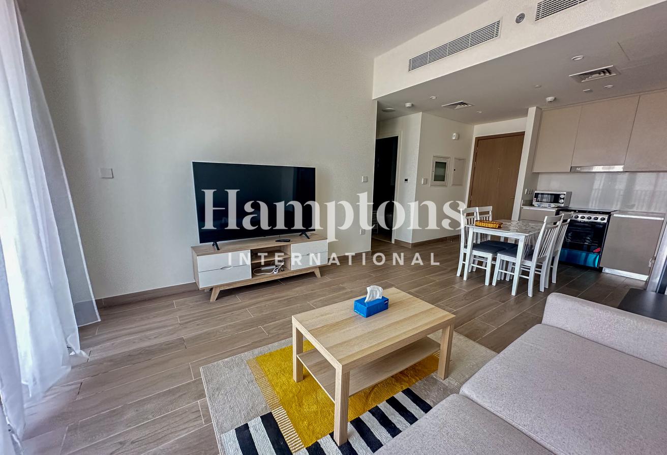 Fully Furnished | High Floor | vacant photo 5