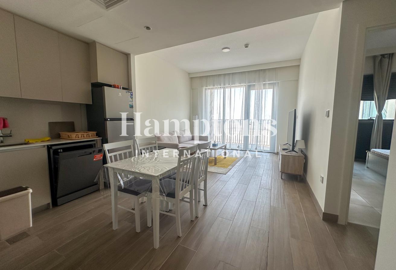 Fully Furnished | High Floor | vacant photo 7