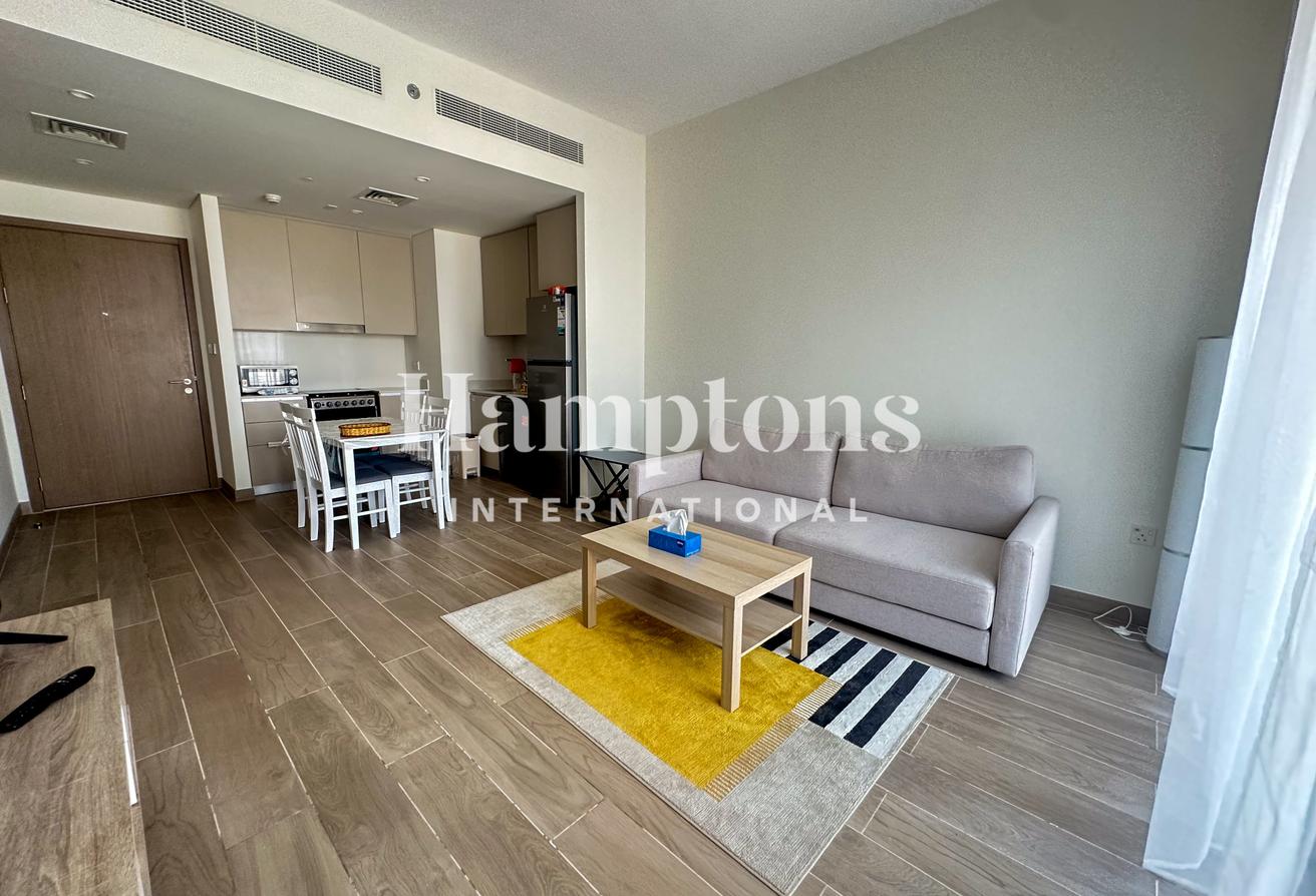 Fully Furnished | High Floor | vacant photo 6