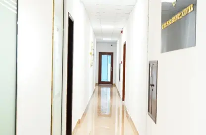 Business Centre - Studio - 1 Bathroom for rent in Al Kazim Building - Karama Park Area - Al Karama - Dubai