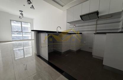 Apartment - 1 Bedroom - 2 Bathrooms for rent in Jumeirah Garden City - Al Satwa - Dubai