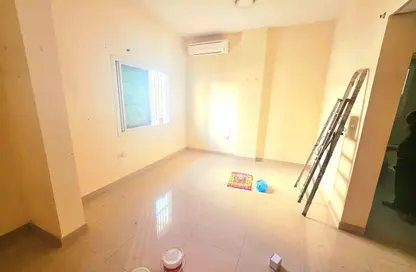 Apartment - Studio - 1 Bathroom for rent in Fire Station Road - Muwaileh - Sharjah