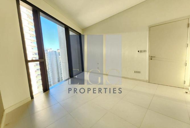 123399157 - Property Image 3