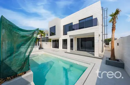 Villa - 5 Bedrooms - 6 Bathrooms for sale in Jumeirah Park Homes - Jumeirah Park - Dubai