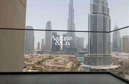 Apartment - 2 - 3 for rent in Burj Royale - Downtown Dubai - Dubai