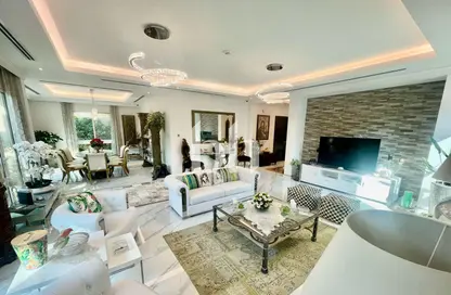 فيلا - 4 غرف نوم - 3 حمامات للبيع في لانتانا فيلا 1 - لانتانا فيلا - حديقة دبي العلميه - دبي