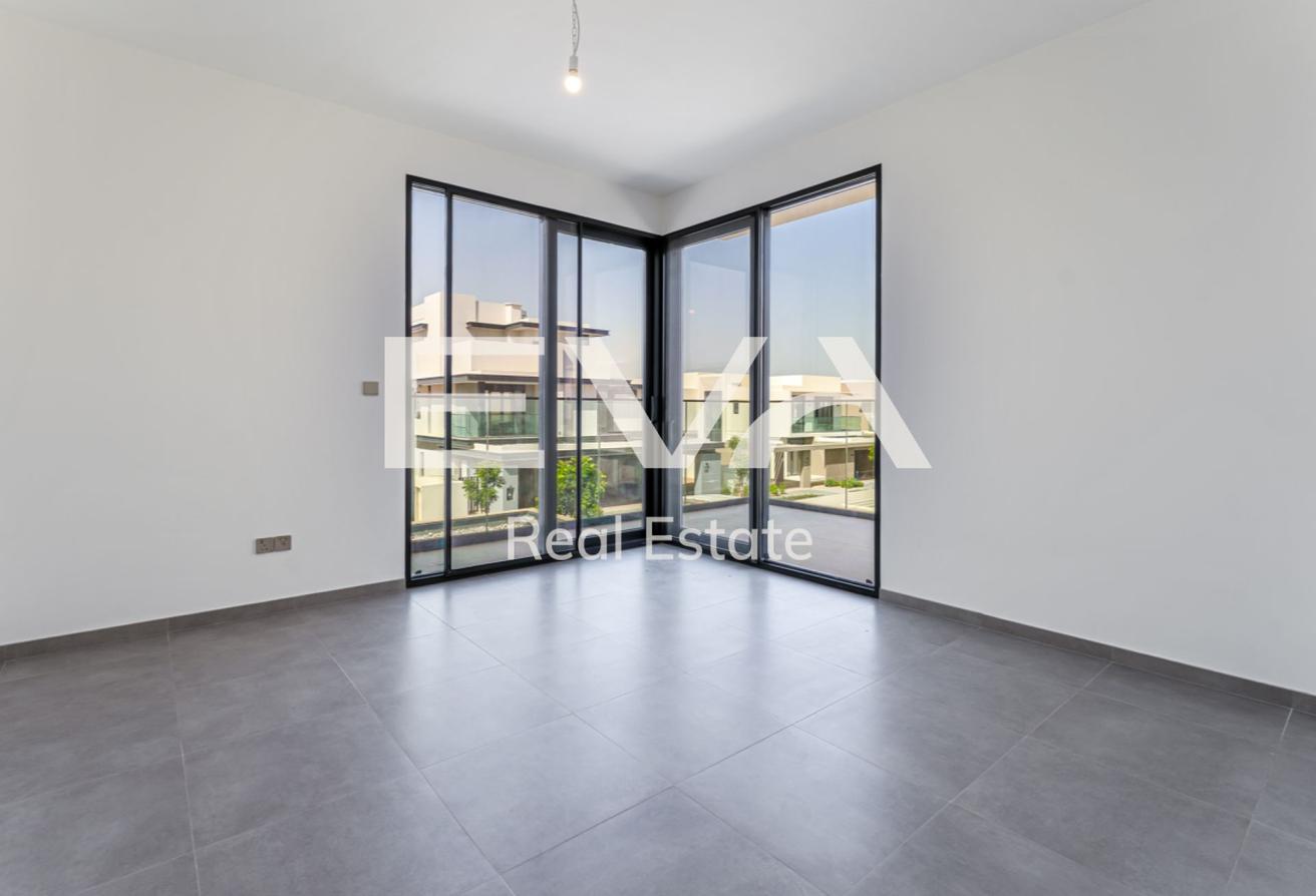 BRAND NEW | VACANT | SPACIOUS LAYOUT photo 11