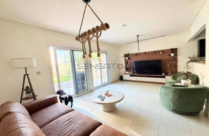 Townhouse - 2 - 1 for rent in Nakheel Villas - District 12 - Jumeirah Village Circle - Dubai