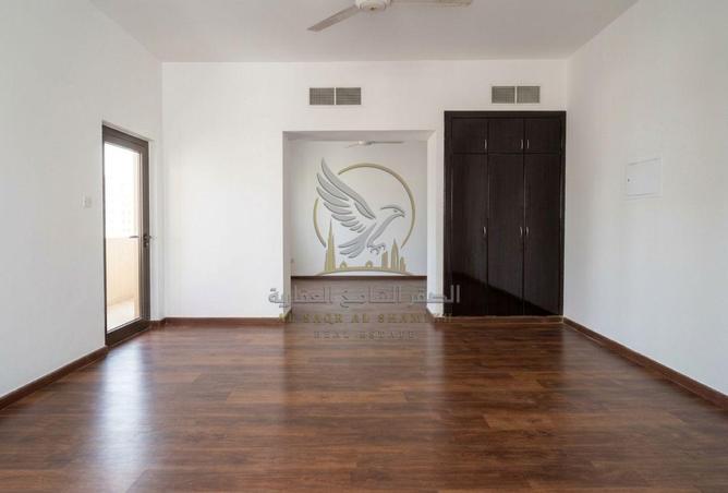 142385535 - Property Image 3