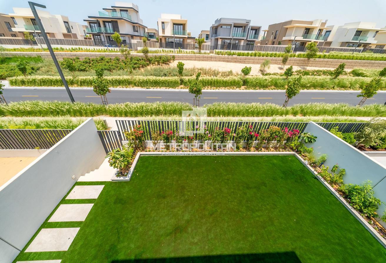 Spacious 4 BR+M | Landscaped Garden | End Unit photo 30