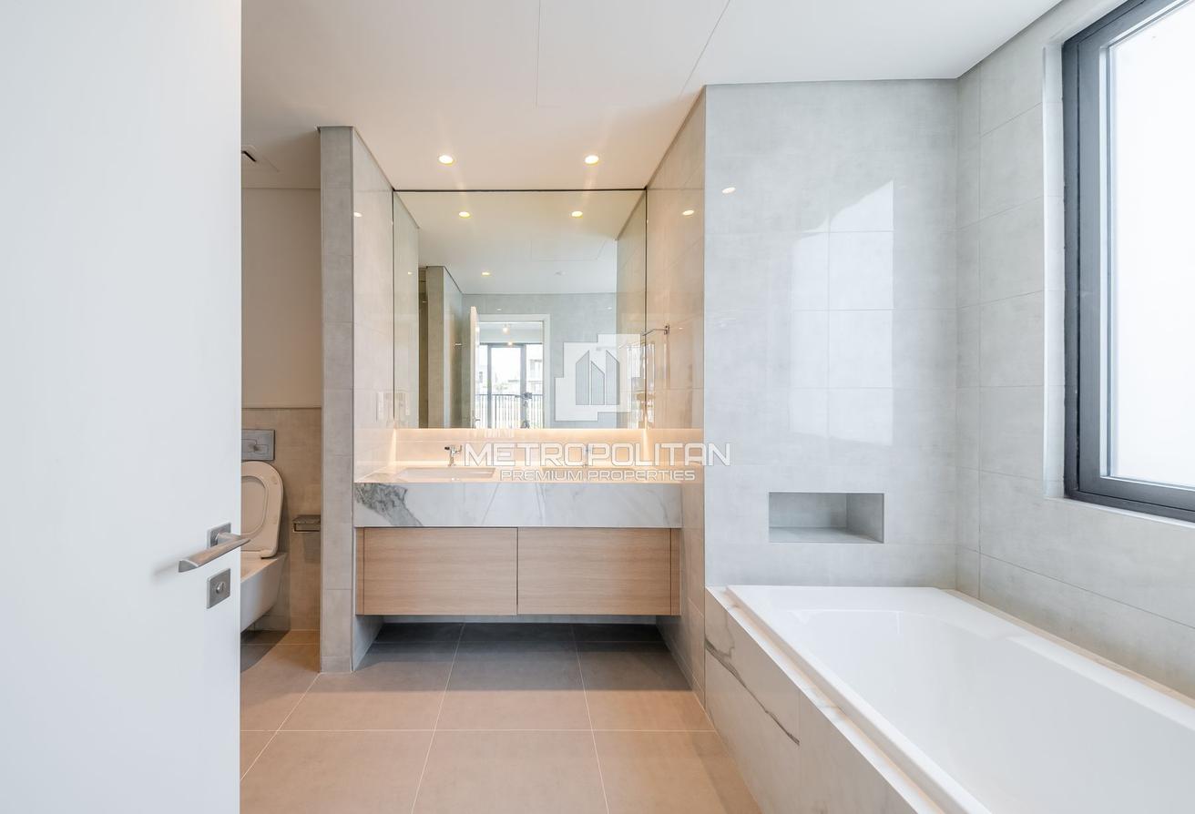 Spacious 4 BR+M | Landscaped Garden | End Unit photo 24
