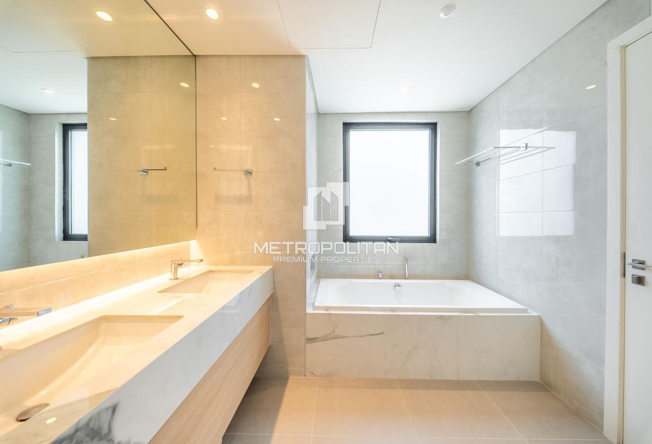 Spacious 4 BR+M | Landscaped Garden | End Unit photo 27