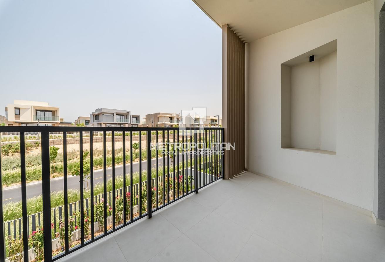 Spacious 4 BR+M | Landscaped Garden | End Unit photo 29