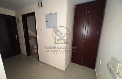 Apartment - 1 - 2 for rent in Bu Tina - Al Sharq - Sharjah