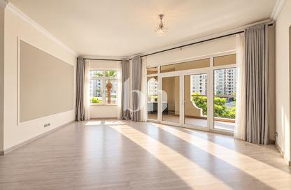 Apartment - 3 - 3 for rent in Al Basri - Shoreline Apartments - Palm Jumeirah - Dubai