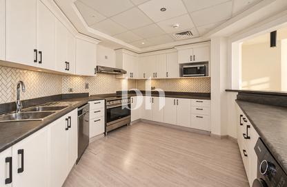 Apartment - 3 - 3 for rent in Al Basri - Shoreline Apartments - Palm Jumeirah - Dubai