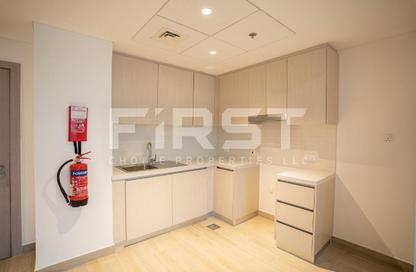 Apartment - 1 - 1 for sale in Waters Edge - Yas Island - Abu Dhabi