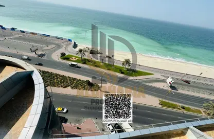 شقة - 2 غرف نوم - 3 حمامات للبيع في برج الكورنيش - طريق كورنيش عجمان - عجمان