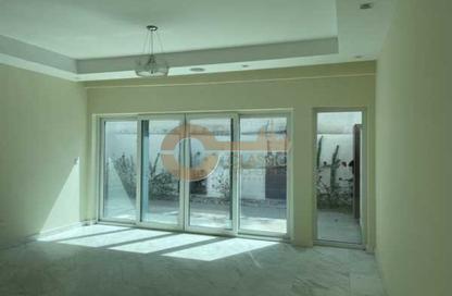 Villa - 4 Bedrooms - 5 Bathrooms for rent in Mirdif Villas - Mirdif - Dubai
