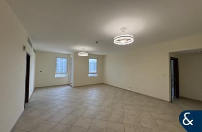 Apartment - 3 - 3 for rent in Abbey Crescent 1 - Abbey Crescent - Motor City - Dubai Apartment - 3 - 3 for rent in Abbey Crescent 1 - Abbey Crescent - Motor City - Dubai