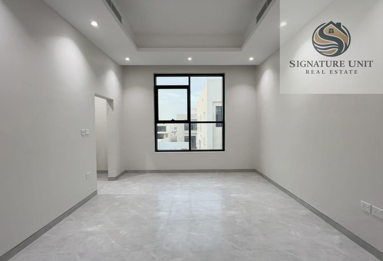 Brand New 5BR Villa | Majlis | Spacious Living photo 5
