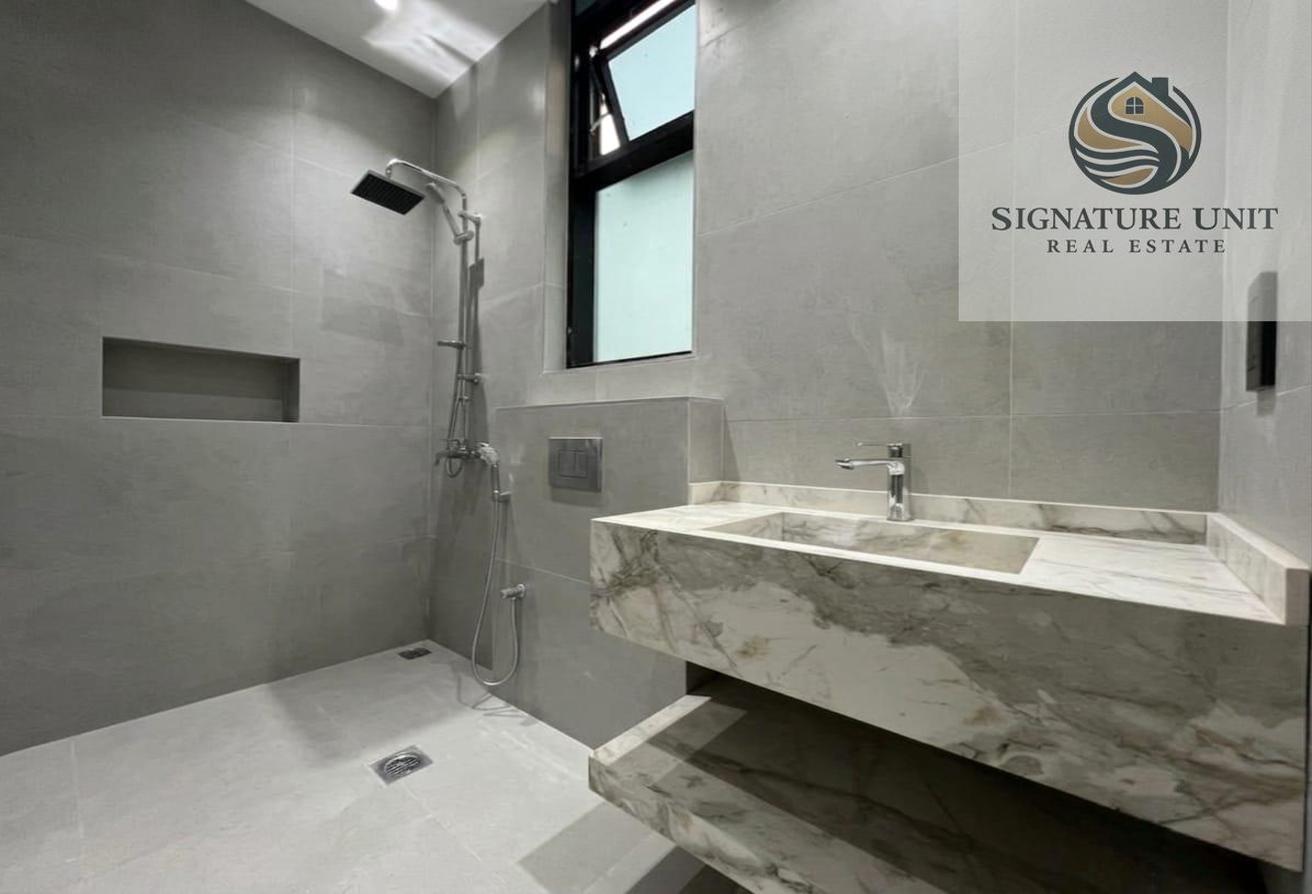 Brand New 5BR Villa | Majlis | Spacious Living photo 13