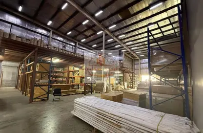 مستودع - استوديو - 3 حمامات للايجار في المنطقة الصناعية رقم 17 - المنطقة الصناعية بالشارقة - الشارقة