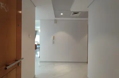 شقة - 2 غرف نوم - 3 حمامات للبيع في مبنى 129 - طراز حديث - ديسكفري جاردنز - دبي