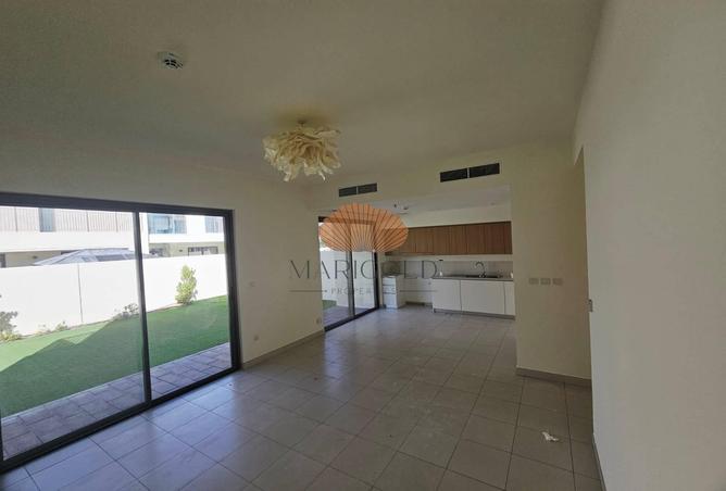 82801139 - Property Image 3