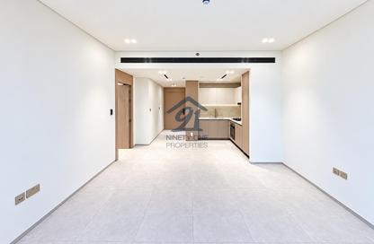 Apartment - 1 - 2 for sale in Binghatti Ivory - Dubai Healthcare City 2 - Al Jaddaf - Dubai