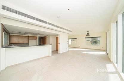 Villa - 4 Bedrooms - 5 Bathrooms for rent in Legacy Nova Villas - Jumeirah Park - Dubai